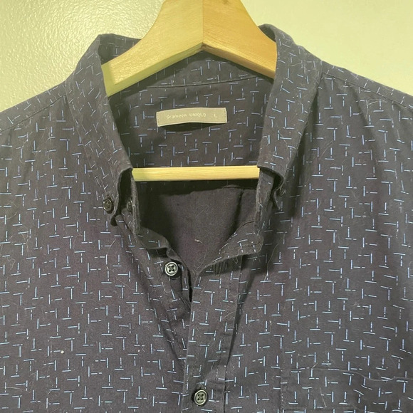 Uniqlo Navy Blue Patterned Button-Down Shirt - Large - Picture 3 of 7